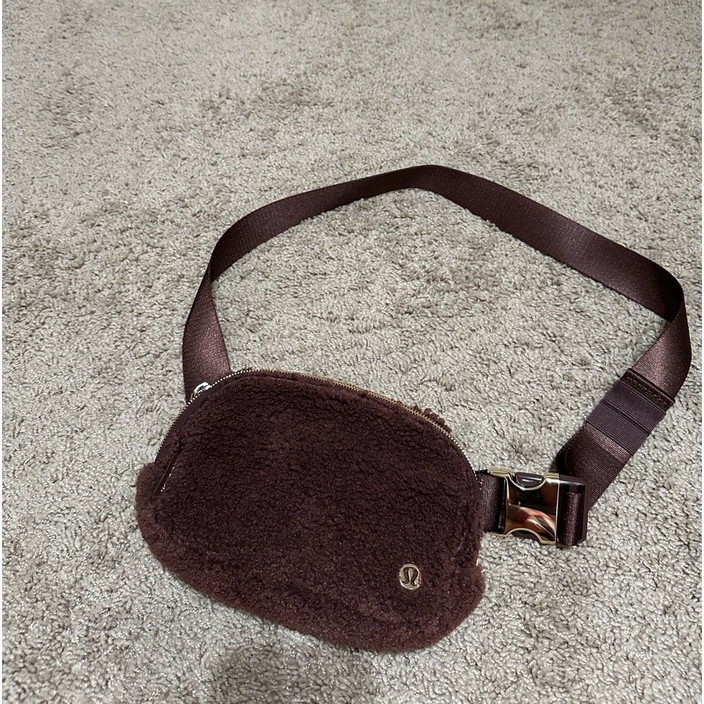 Lululemon Sherpa Belt Bag